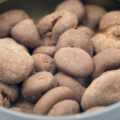 Elamore Şeker İlavesiz, Glütensiz, Vegan Mix Bitter Çikolata - Siyah Yuvarlak Metal Kutu, 150 gr - 3